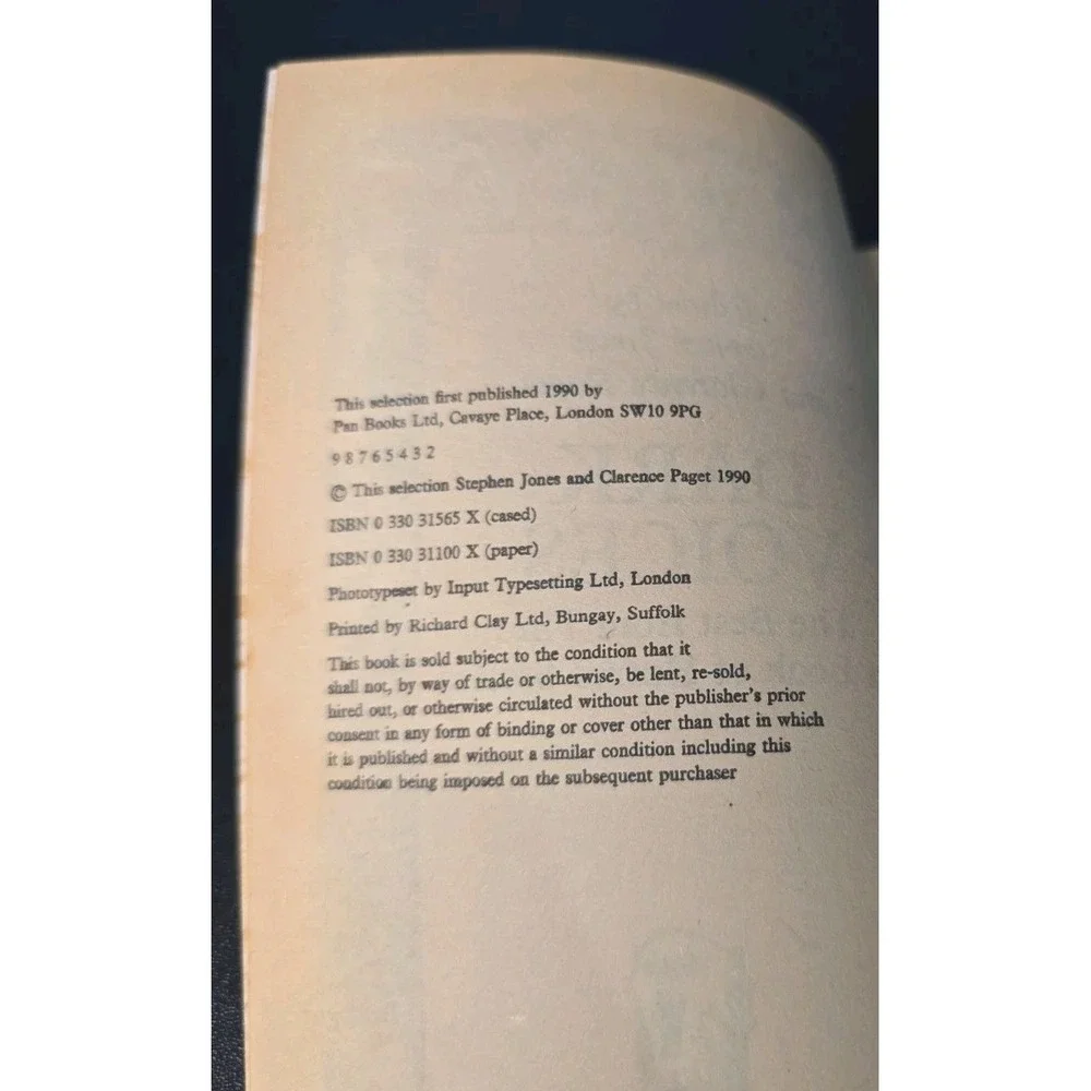 DARK VOICES Pan Book Of Horror Stories 1990 By Stephen Jones & Clarence Paget